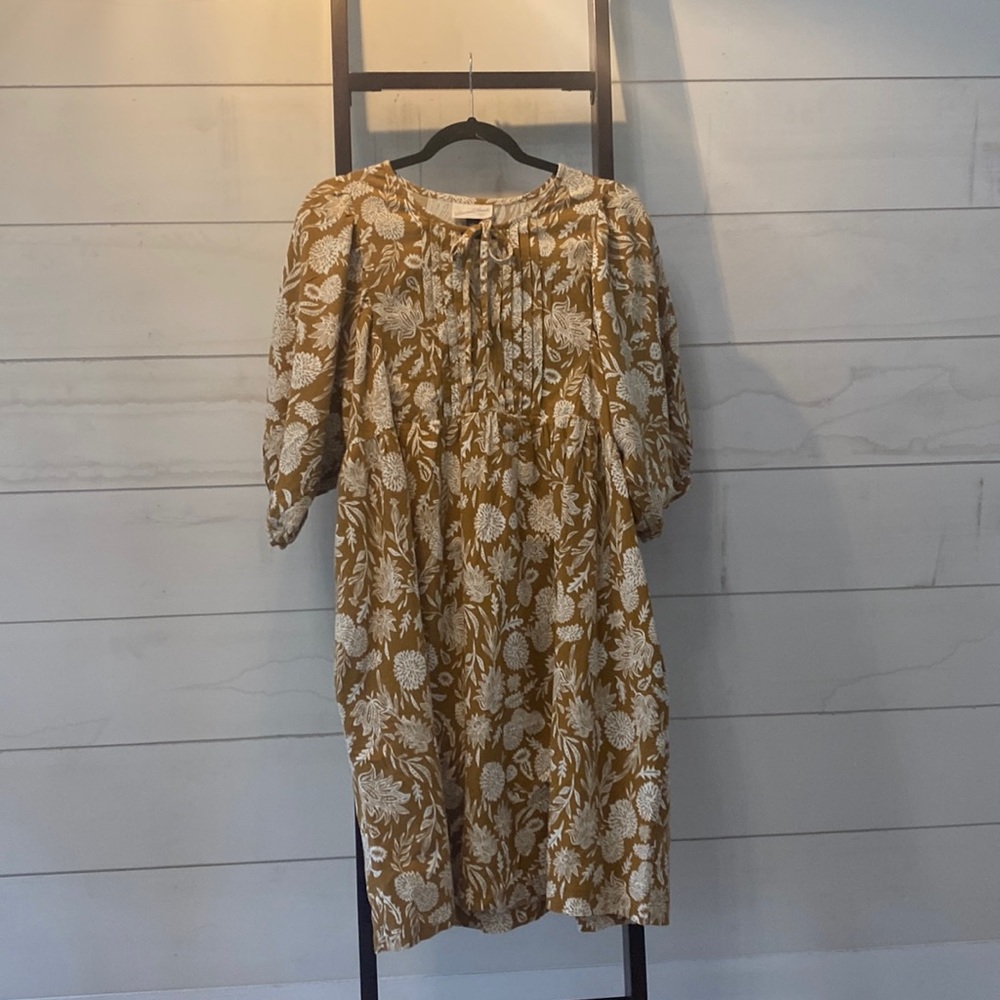 Ladies Universal Threads Dress